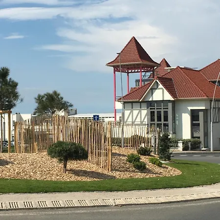 Proche De La , , 2 , Box Stationnement , Wifi Apartmán