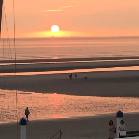 아파트 Proche De La , , 2 , Box Stationnement , Wifi