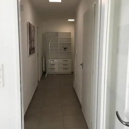Apartment Proche De La , , 2 , Box Stationnement , Wifi