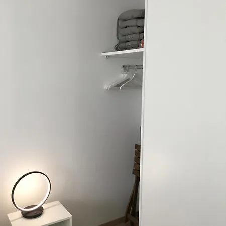 아파트 Proche De La , , 2 , Box Stationnement , Wifi