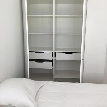 아파트 Proche De La , , 2 , Box Stationnement , Wifi 위머로우